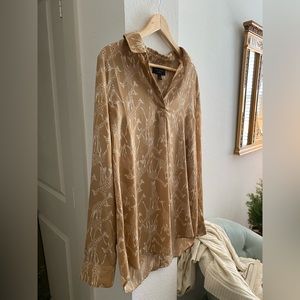 Banana Republic Large Giraffe Blouse
